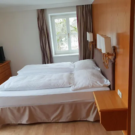 Gasthof überfuhr 3*